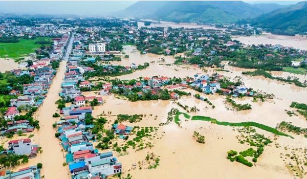 El tifón inundó más de 400 viviendas y afectó con cuantiosos daños